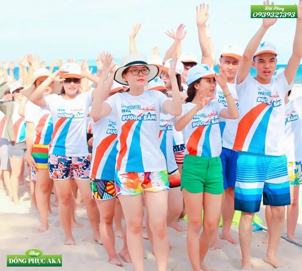 Mẫu áo nhóm đi biển, áo đồng phục đi biển, mẫu áo đồng phục đi biển, áo phông nhóm đi biển, áo thun nhóm đi biển, áo thun đồng phục đi biển, áo phông đồng phục đi biển, áo phông nhóm đi biển, áo thun đi biển cho nhóm, mẫu áo phông đồng phục đi biển, áo đồng phục nhóm đi biển
